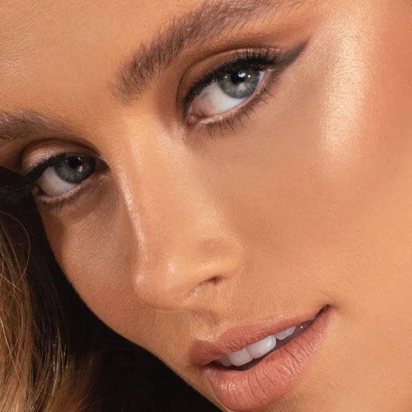 Brown Eyeliner - Like A Boss  | Silk x Fernando Hervas